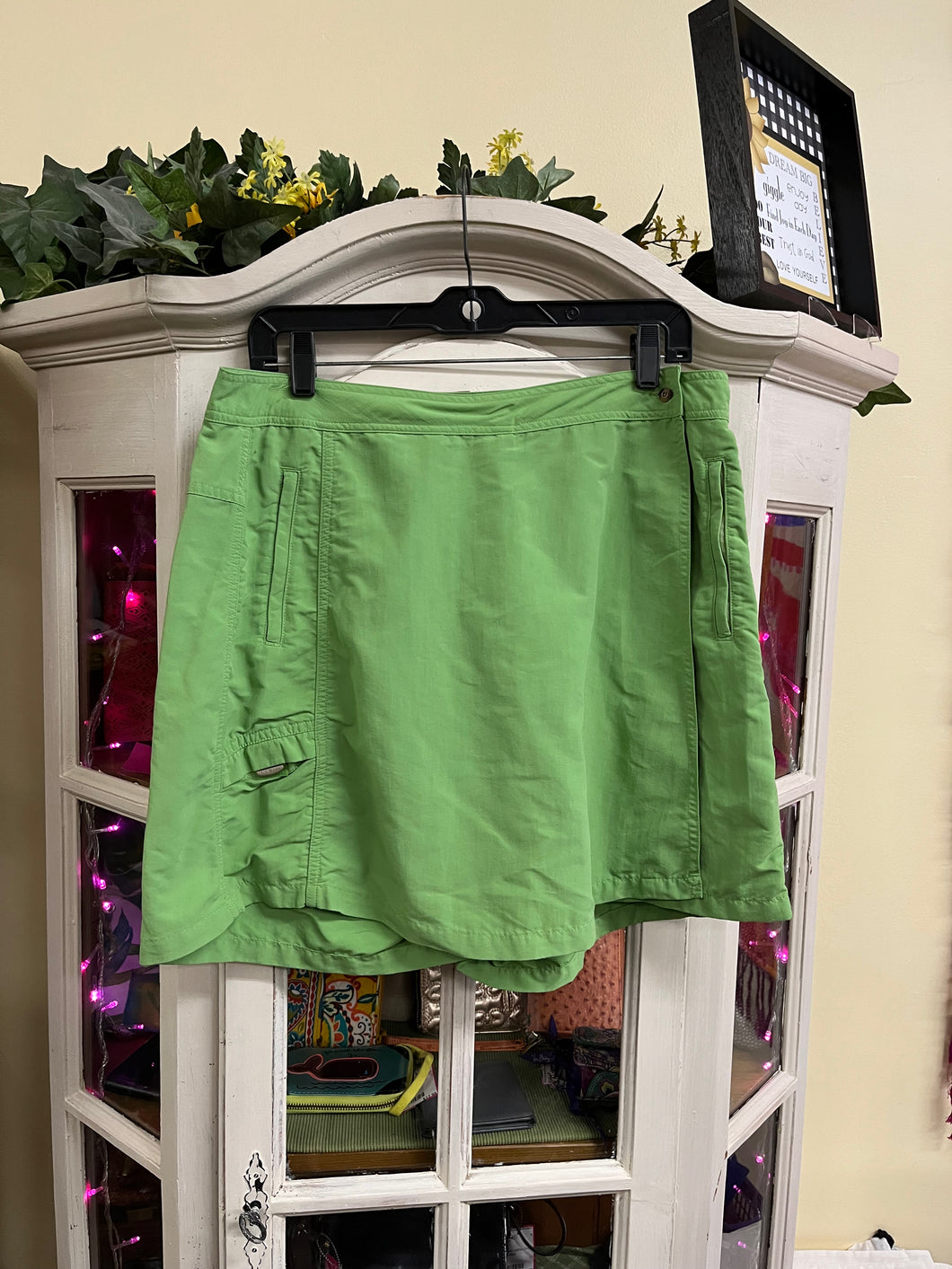 LL Bean Size 16 Green Skort